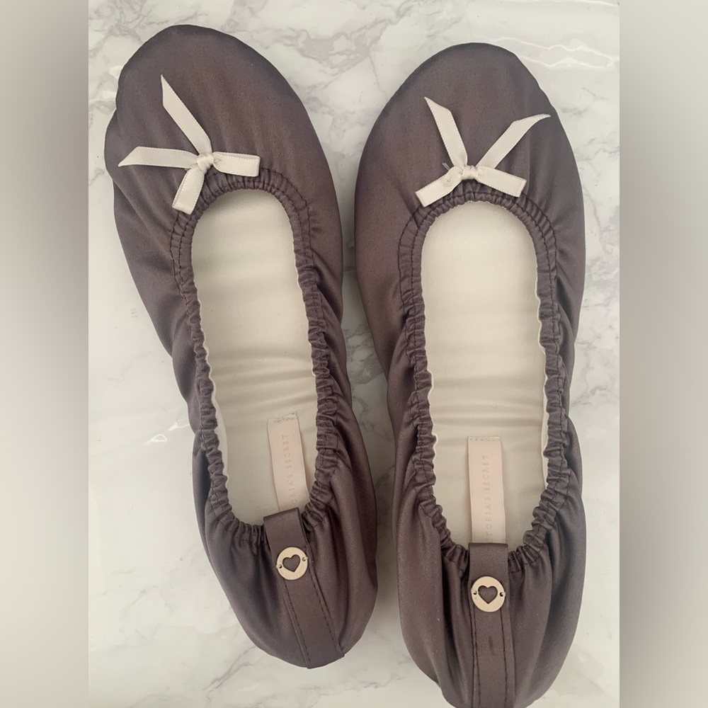 NWOT Vintage Victoria's Secret Satin Gray Ballet Flat Slippers Small (6-7) rare